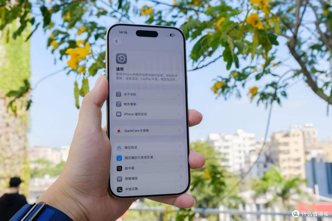 iPhone Air跌破5000元，已比iPhone 17便宜！但只有单摄，选谁？