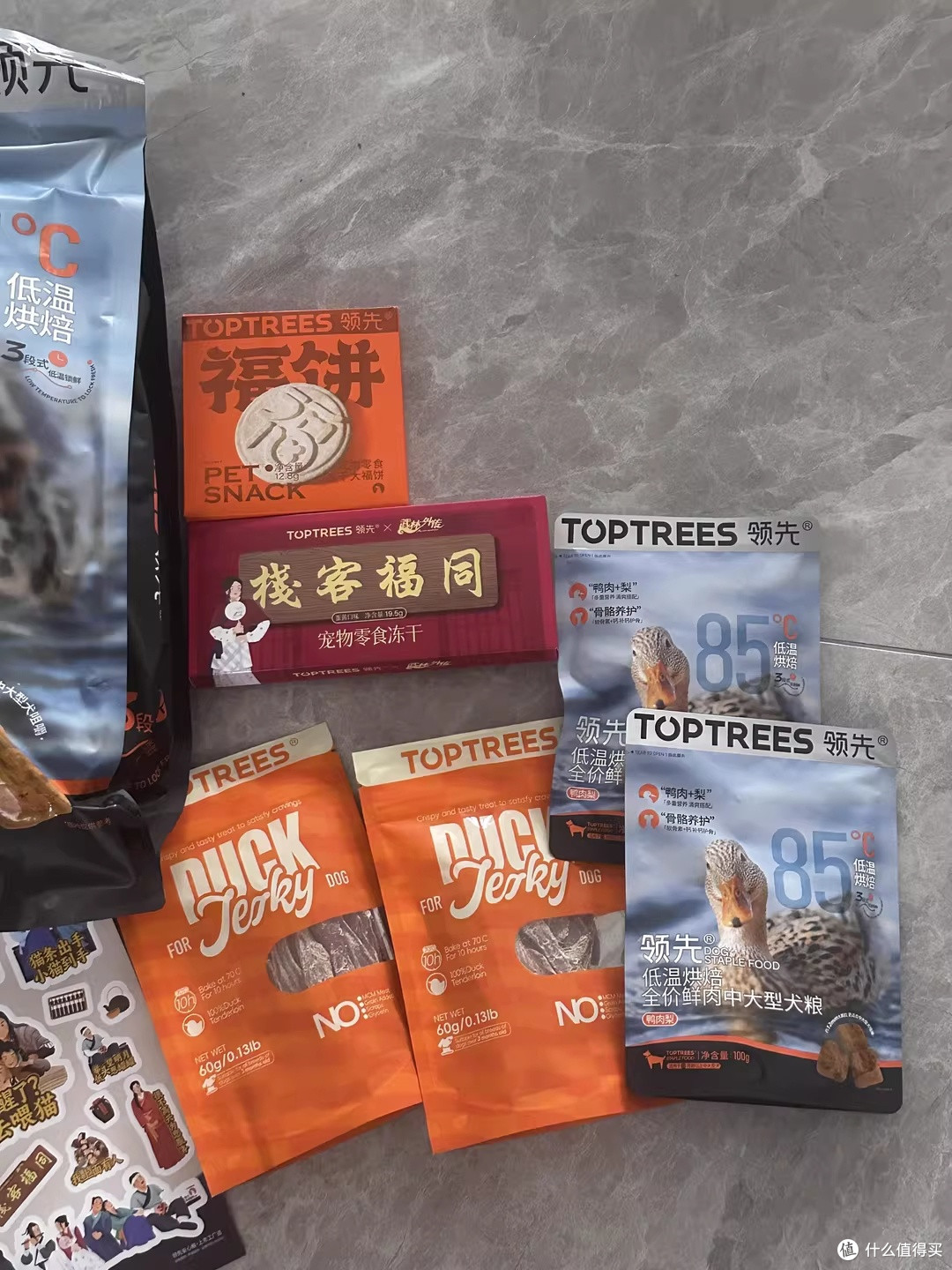 领先鸭肉梨烘焙粮真香!狗狗泪痕淡了便便也成型