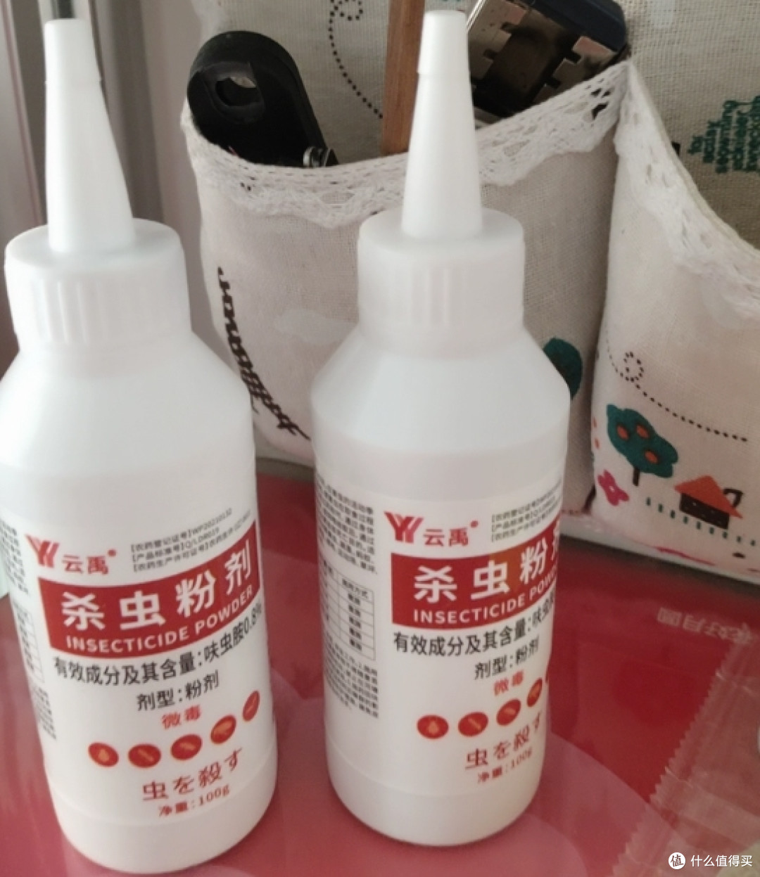 被白蚁蛀空门框才明白:白蚁用什么药最安全?看准这三点不踩坑