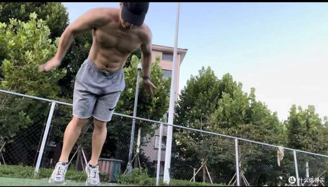健身干货丨怎样让自己拥有“彭于晏”那样的身材？方法就是练肌肉