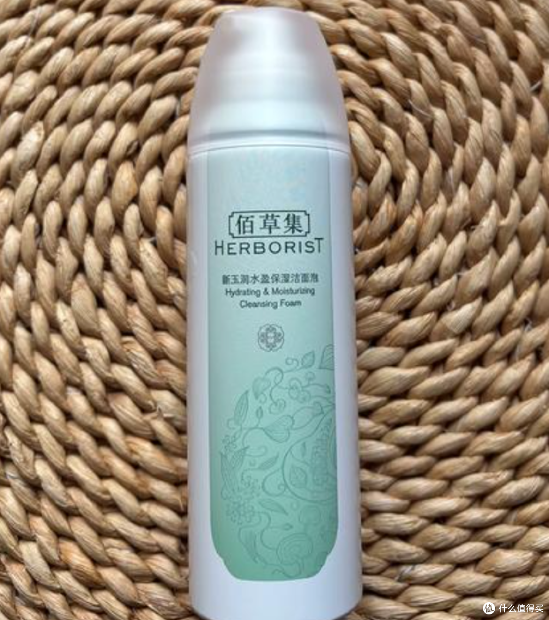 晚上出油巨多！5 款控油祛痘洁面，找干净不拔干款
