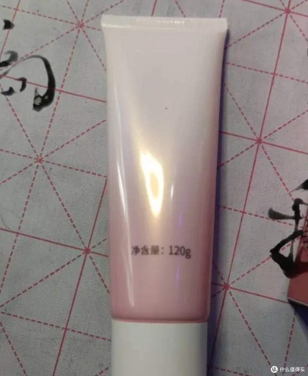 晚上出油巨多！5 款控油祛痘洁面，找干净不拔干款