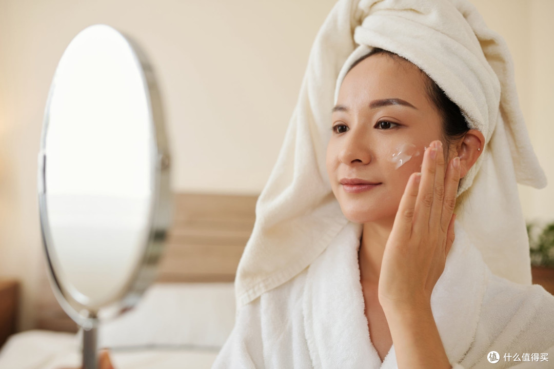 熬夜外油内干怎么选面膜?我更看重实际肤感和成分