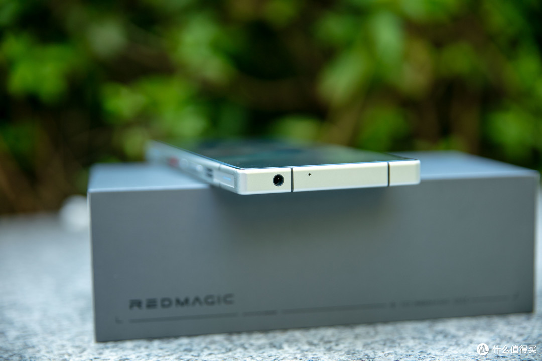 红魔11S Pro+ 体验:掌机级电竞神机,还能直连Steam玩3A