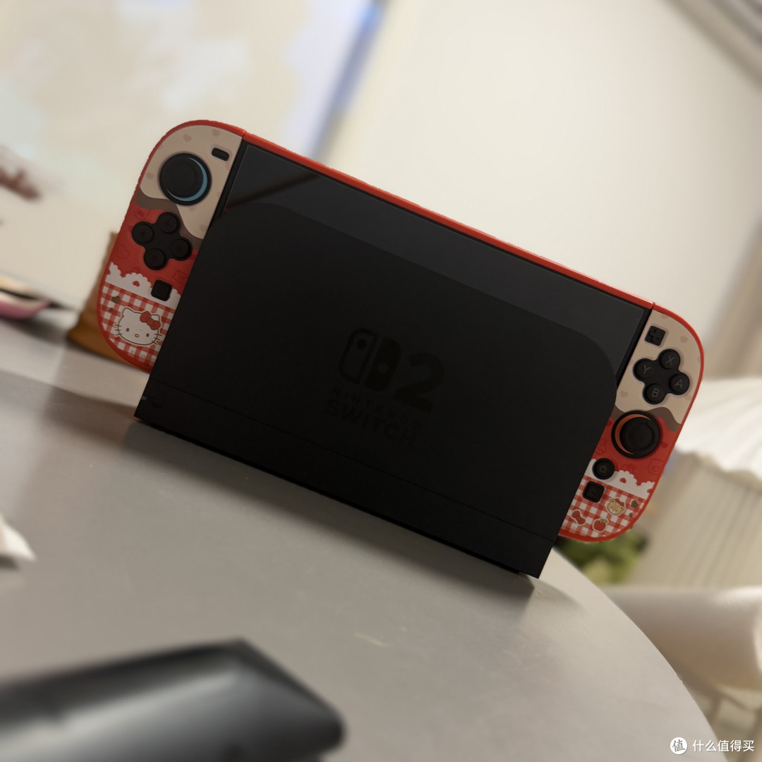老玩家无奈妥协!Switch2临近涨价:提不起兴趣也得捏着鼻子买?