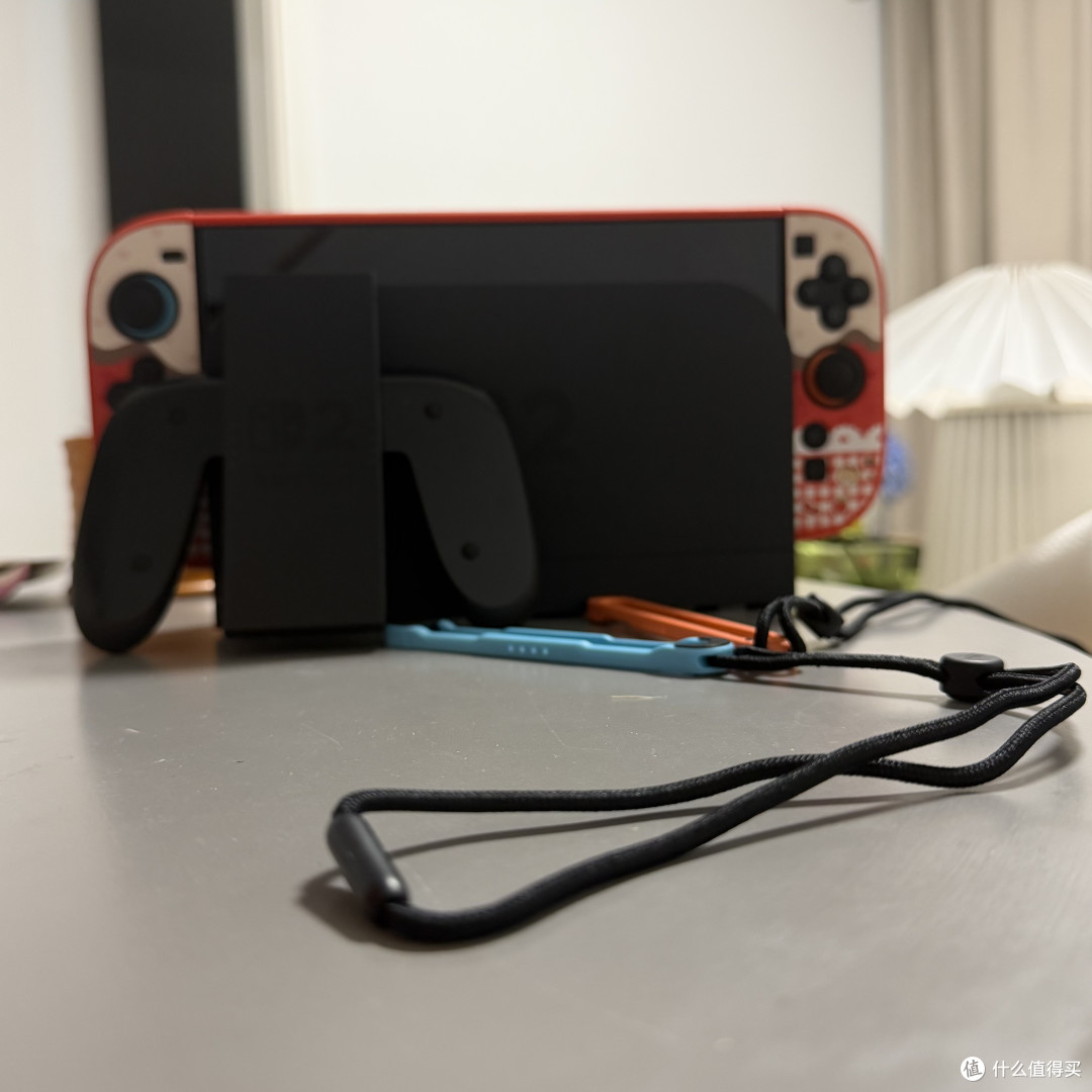 老玩家无奈妥协!Switch2临近涨价:提不起兴趣也得捏着鼻子买?