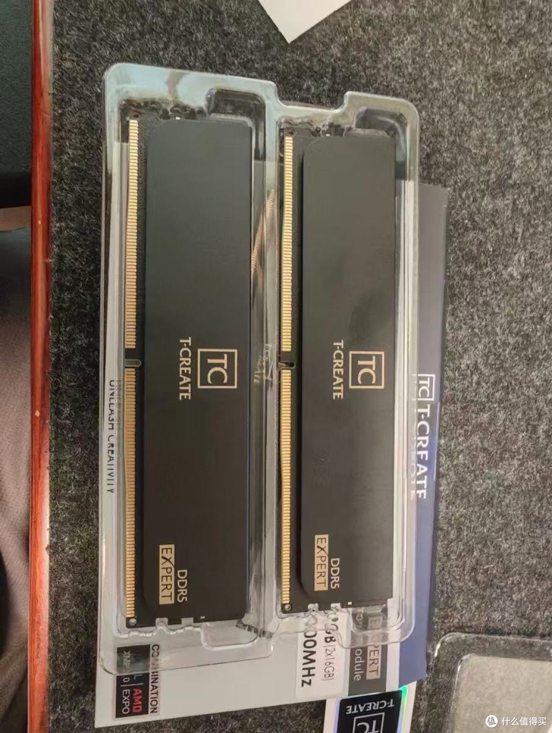 台式机内存｜十铨引领者 DDR5 海力士矮马甲
