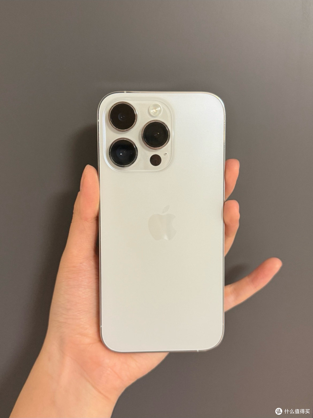 二手的iPhone 14 Pro,续航确实掉得快,但屏幕和影像依然能打