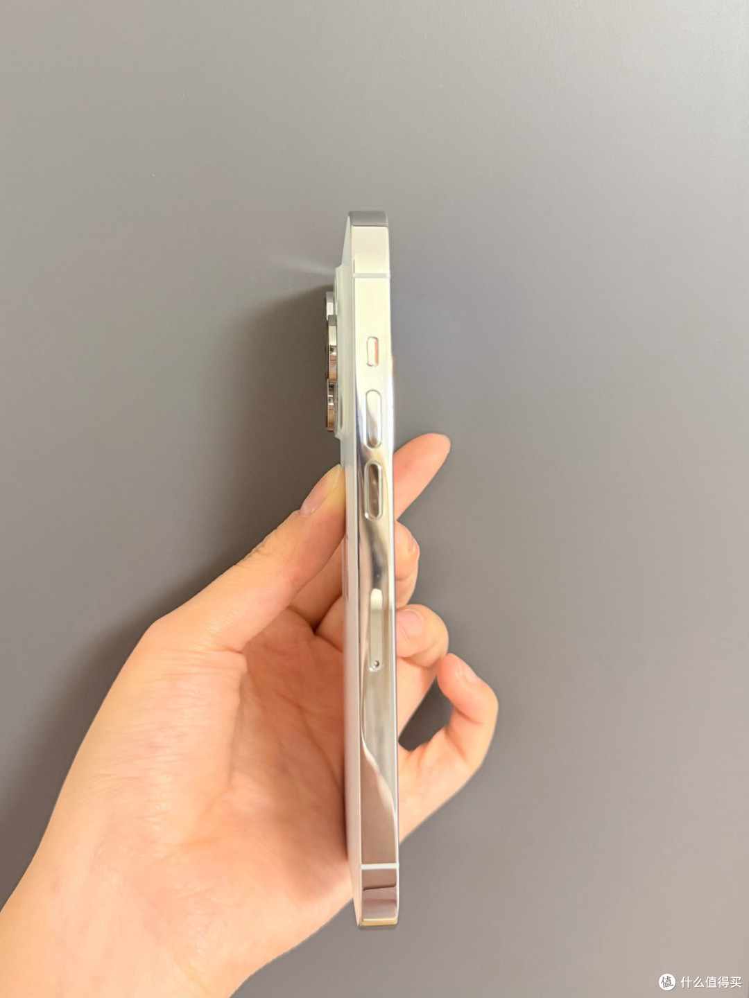 二手的iPhone 14 Pro,续航确实掉得快,但屏幕和影像依然能打