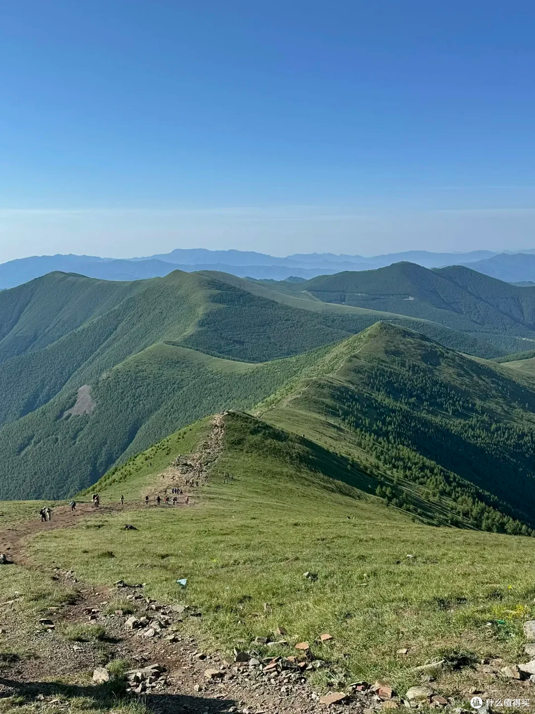 山野备忘录|凌晨两点,救援队员系着绳子,下到五台山悬崖底去接他
