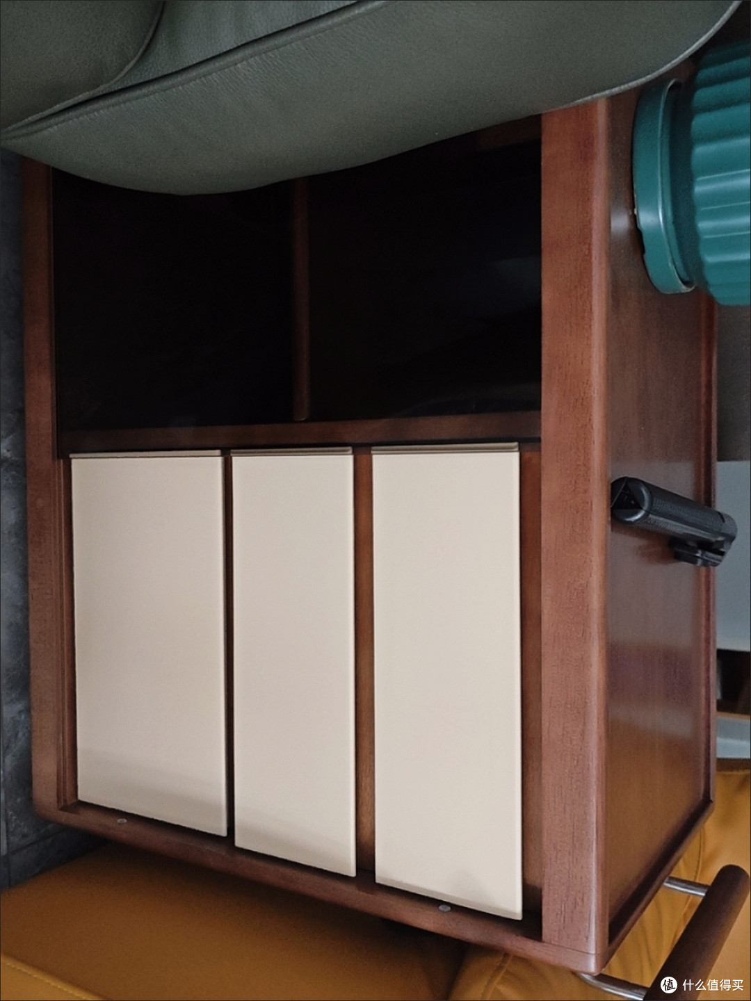 带万向轮小边几提升出租屋空间