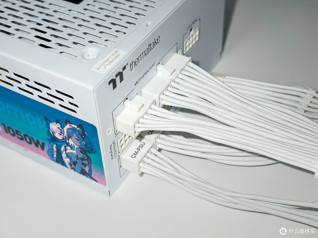 情怀与性能全都要!Tt复古机箱+6寸大屏水冷+白金牌电源装机实测