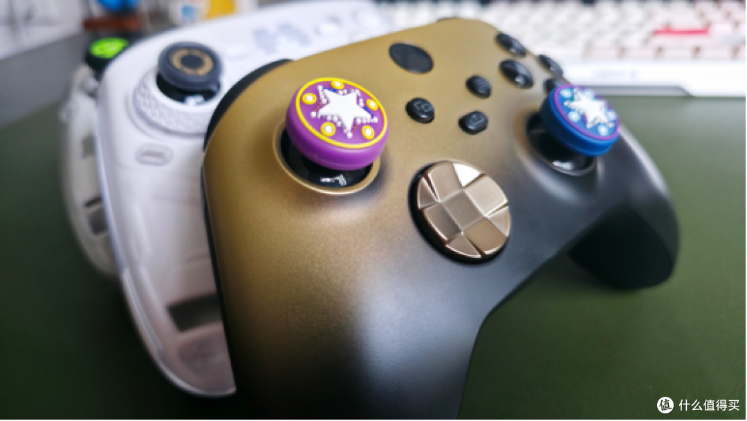 “无脑入”就是XBOX手柄最大谎言!2026年的XBOX手柄还值得买吗?