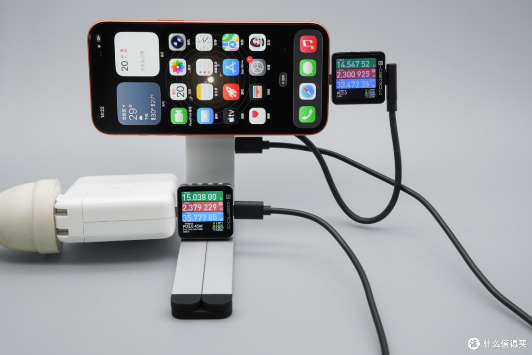 iPhone升级8TB大内存！阿卡西斯磁吸硬盘盒手机支架评测