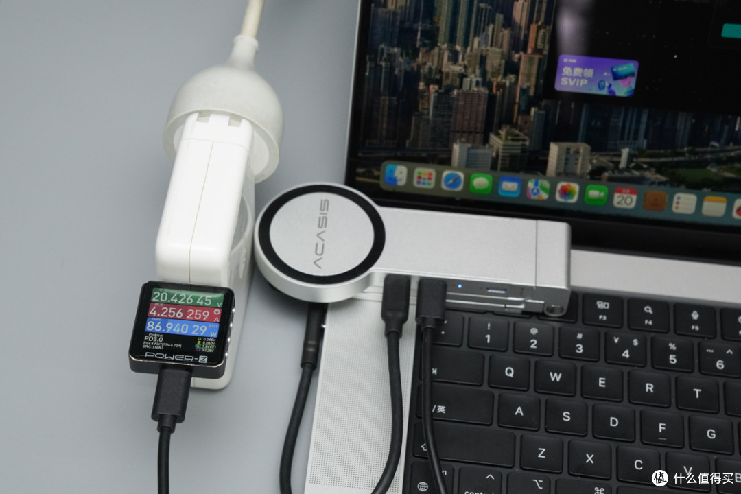 iPhone升级8TB大内存！阿卡西斯磁吸硬盘盒手机支架评测