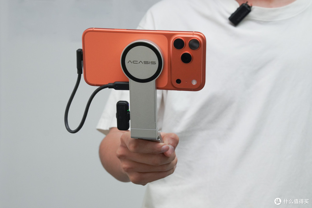 iPhone升级8TB大内存！阿卡西斯磁吸硬盘盒手机支架评测
