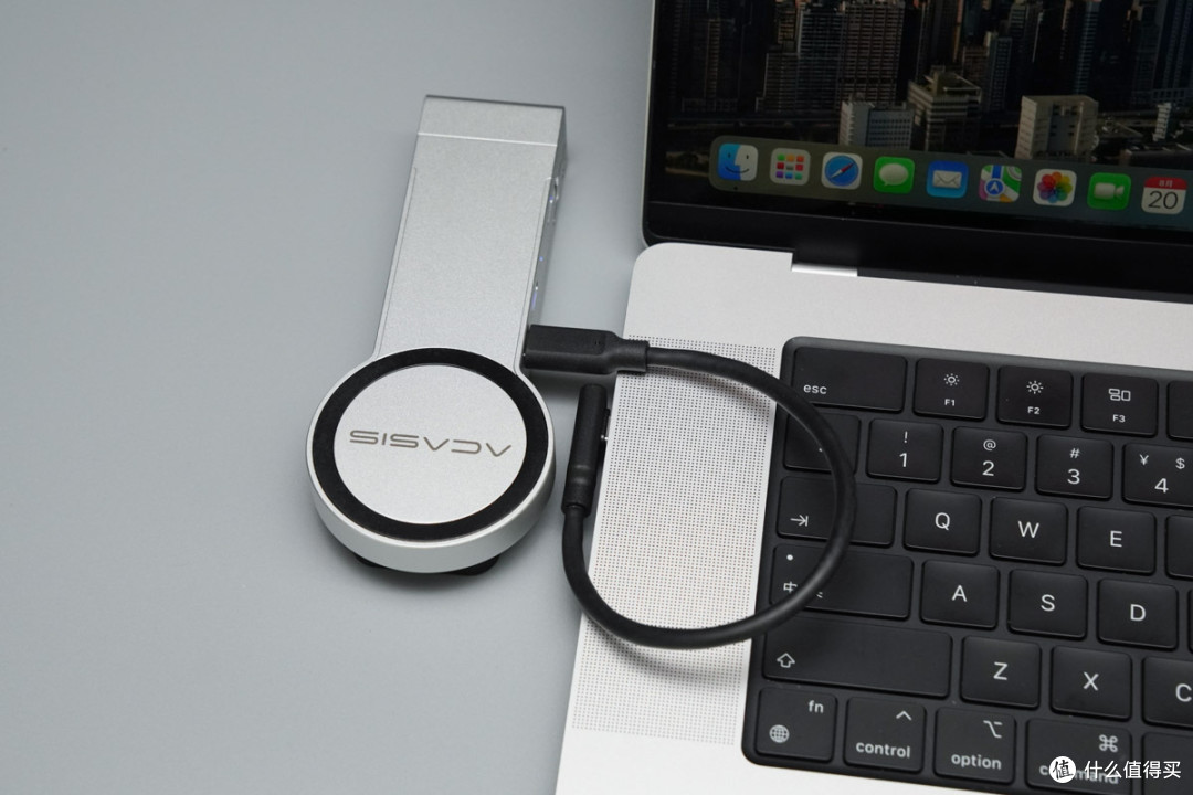 iPhone升级8TB大内存！阿卡西斯磁吸硬盘盒手机支架评测