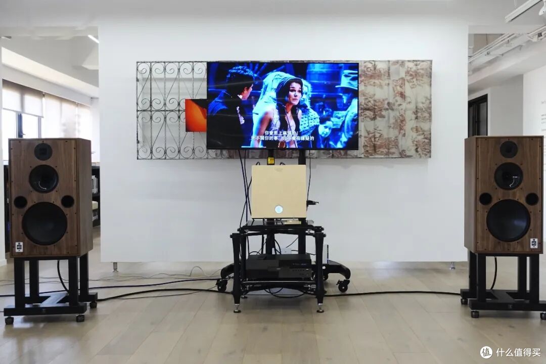 行业资讯 | 爱威影音Q3新品发布会圆满落幕：艺术与声学的盛宴