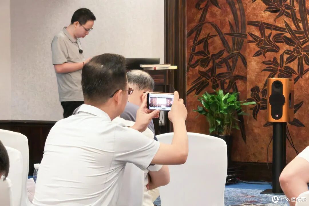 行业资讯 | 爱威影音Q3新品发布会圆满落幕：艺术与声学的盛宴
