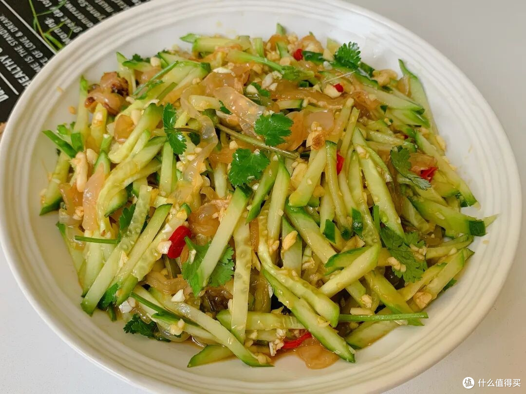 我家每周必做,一口嘎嘣脆的低脂小凉菜,脆嫩又解腻,全家抢着吃