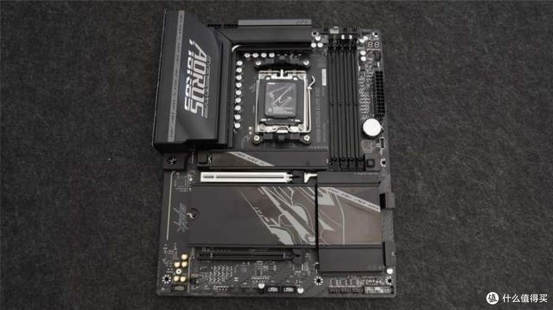 等等党狂喜!技嘉 B850 X3D 小雕,4 个 M.2+WiFi7 快拆拉满