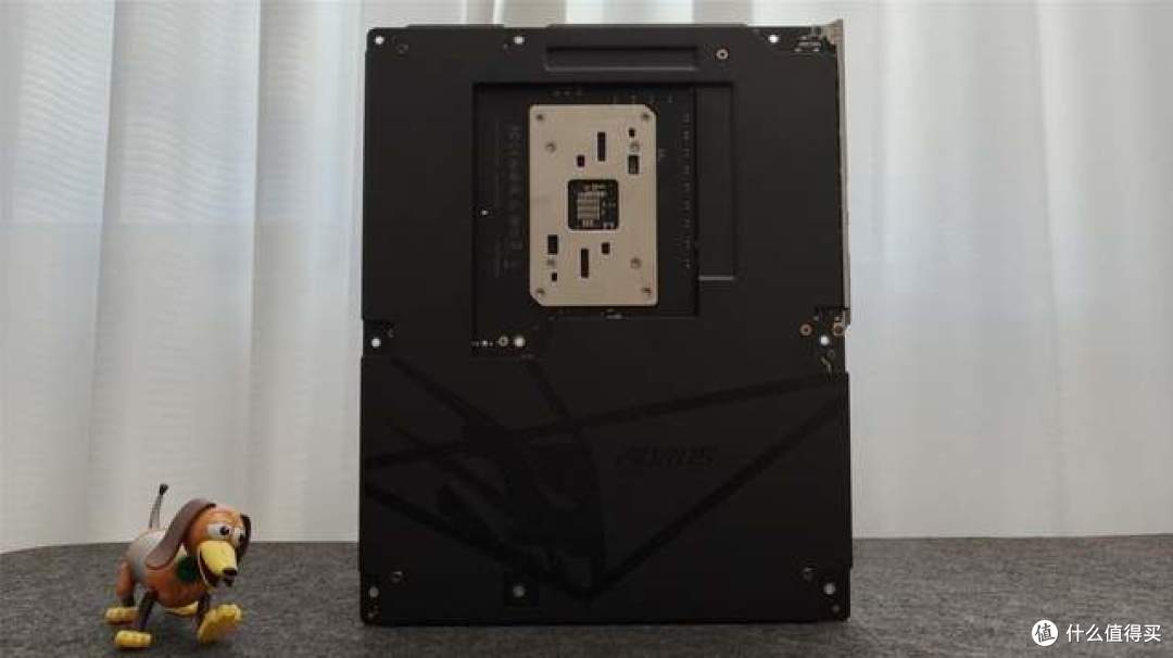 等等党狂喜!技嘉 B850 X3D 小雕,4 个 M.2+WiFi7 快拆拉满