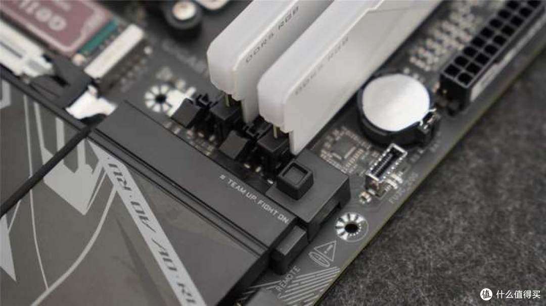 等等党狂喜!技嘉 B850 X3D 小雕,4 个 M.2+WiFi7 快拆拉满