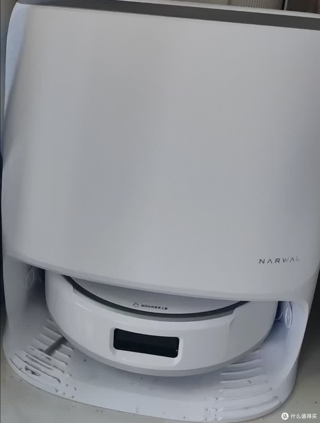 云鲸J6履带活水洗地技术解析