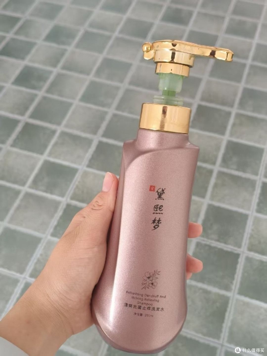 昨晚洗头今早就出油长屑?这5款洗发水让我告别“洗发水收集癖”