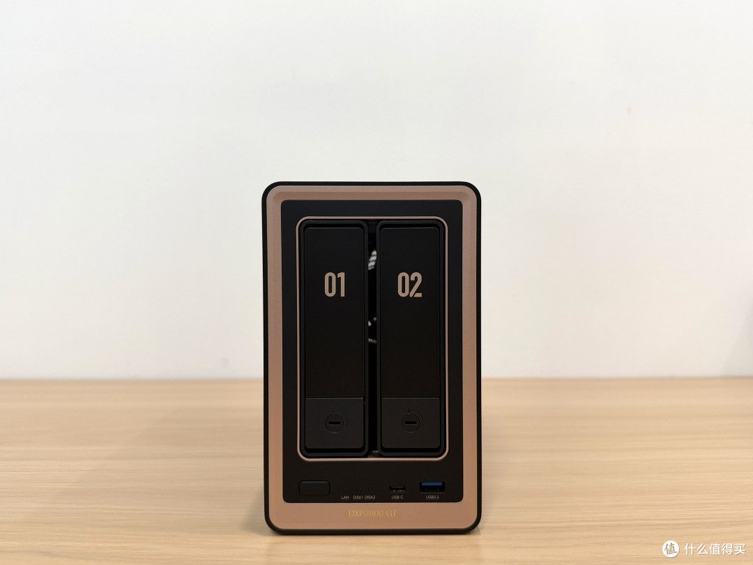 绿联 DXP2800 GT,新手也能玩明白的万兆 NAS,家庭私有云闭眼入