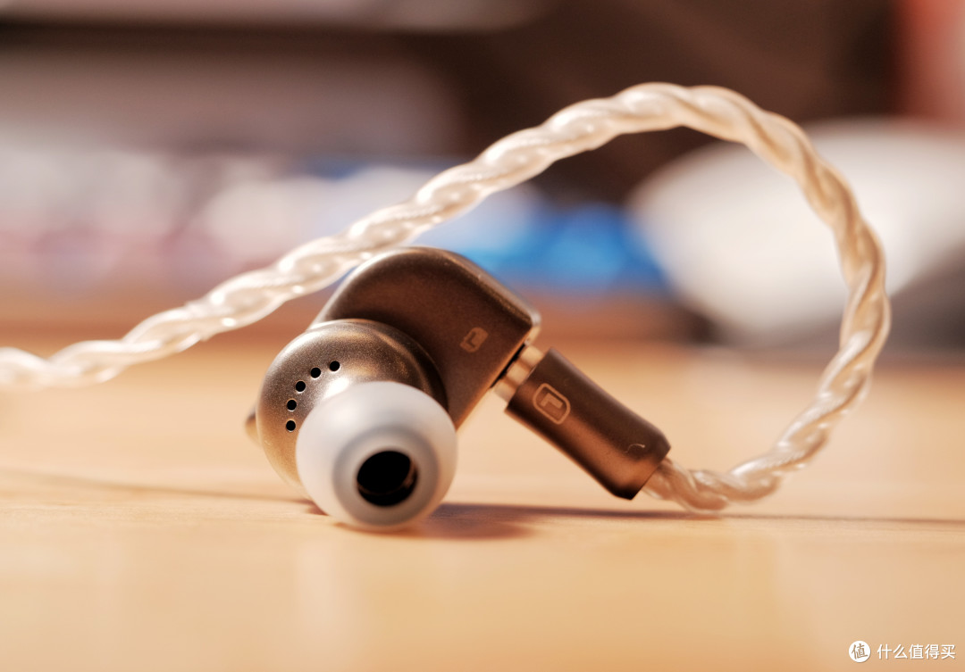 Fosi Audio Carbon 12 动圈入耳式耳机体验 - TDS REVIEW