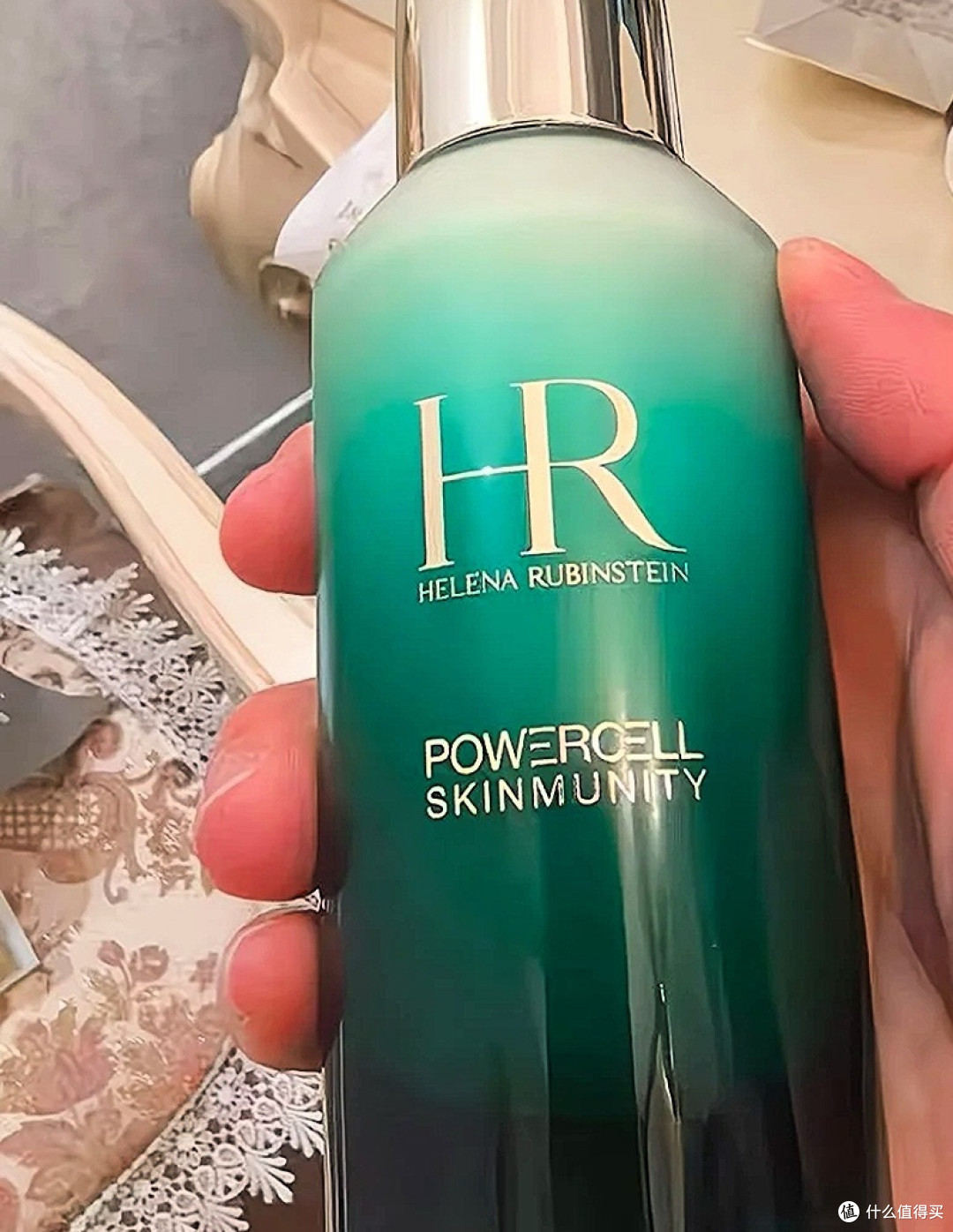 七夕给女友盲买的大牌控油乳液，最后成了压箱底闲置