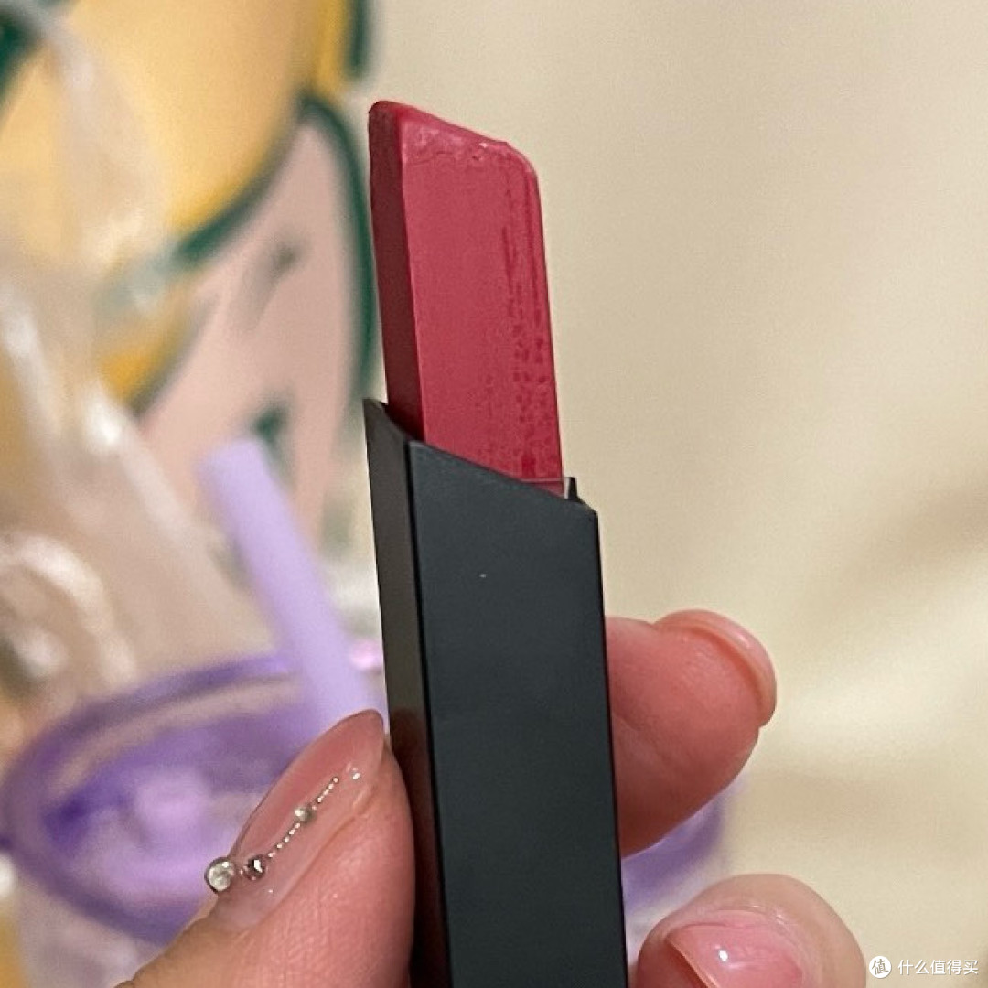 口红色号选择应实地试色