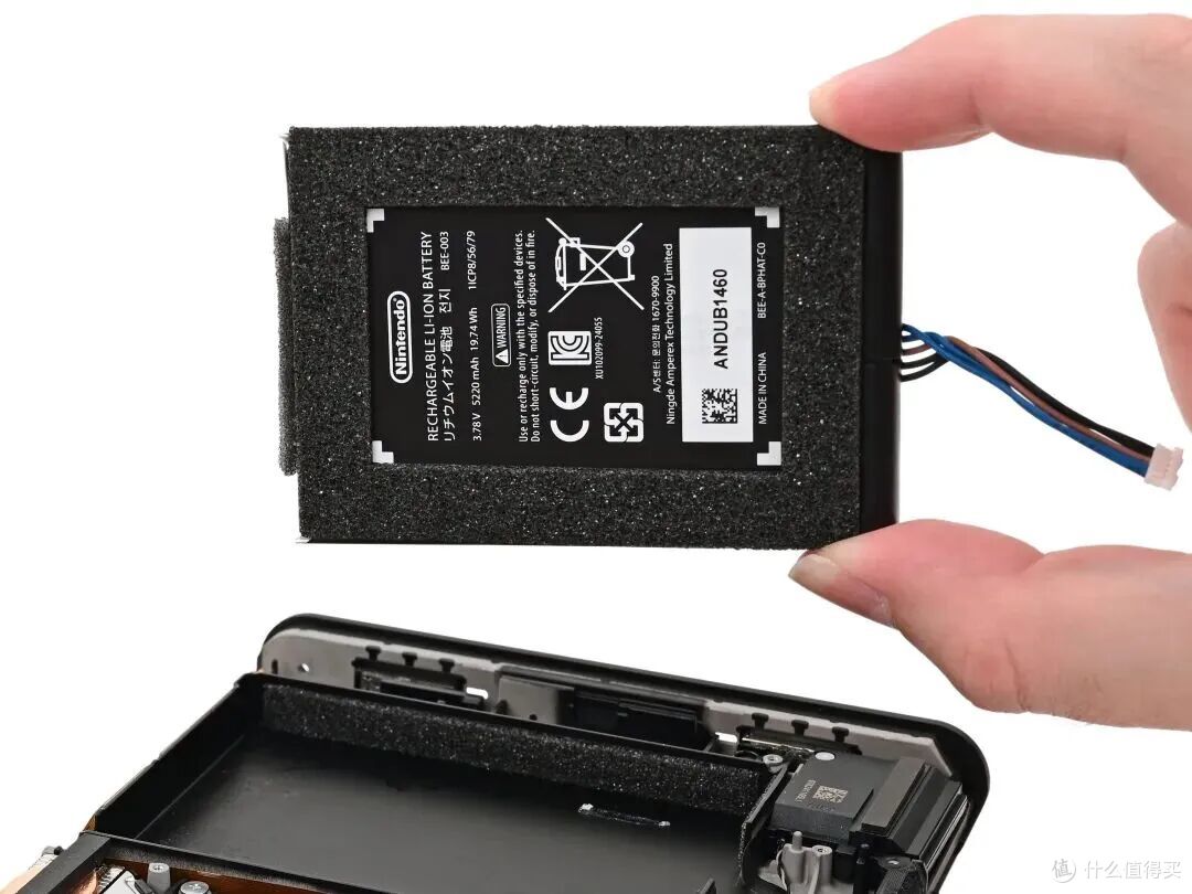 很突然,任天堂发布全新 Switch 2-V2 版本!电池可拆卸
