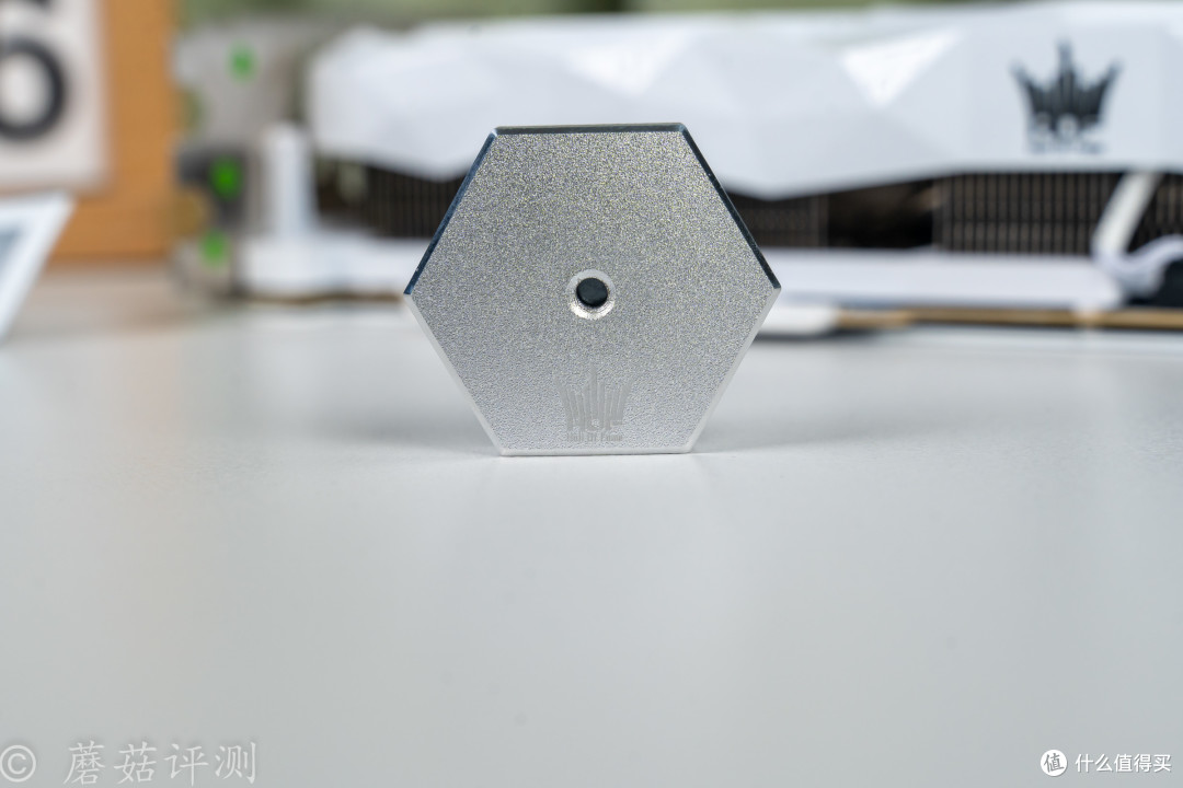 王者加冕,纯白信仰者的浪漫,影驰RTX 5080名人堂Deluxe-X显卡