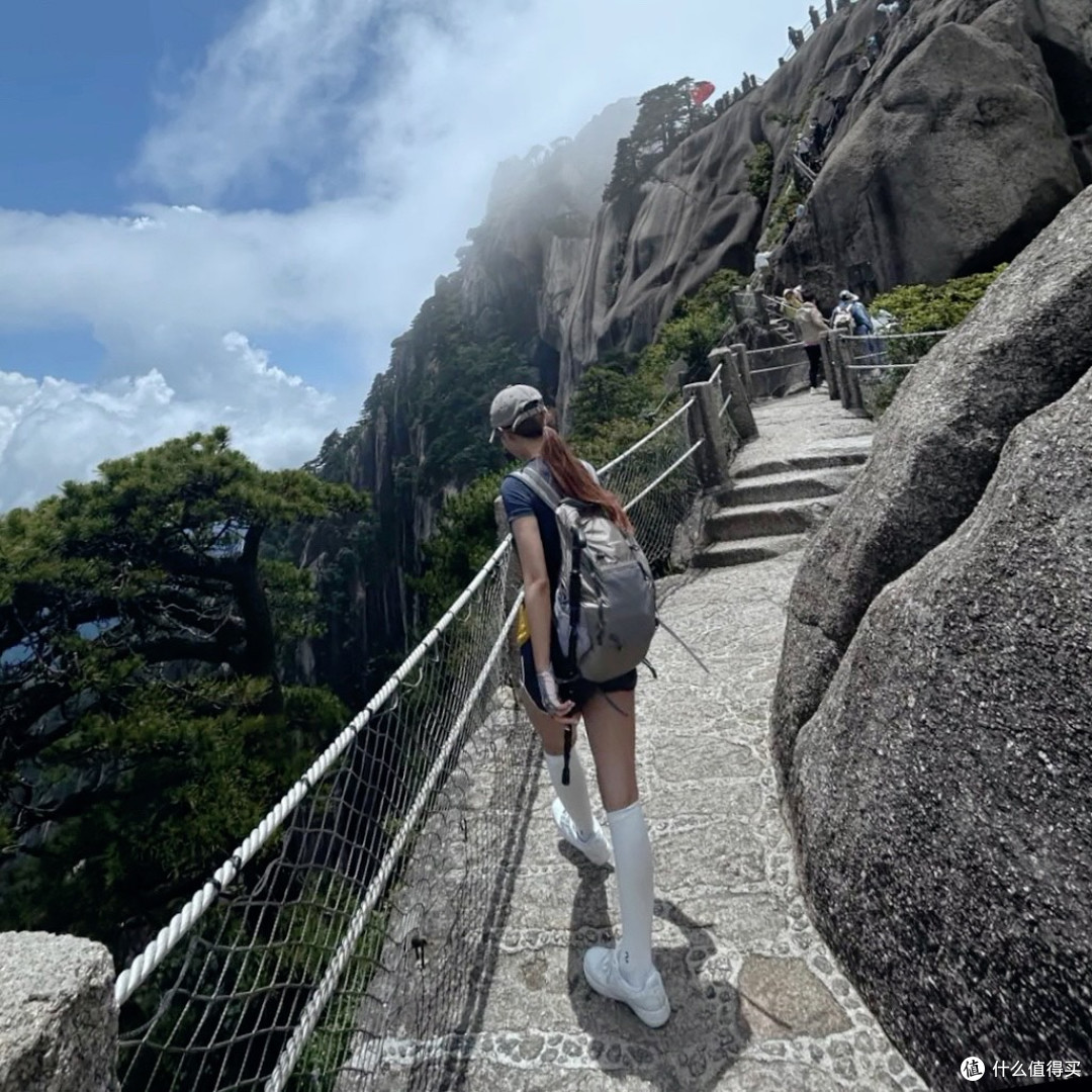 背着178块的登山包爬黄山8小时,它撑住了吗?