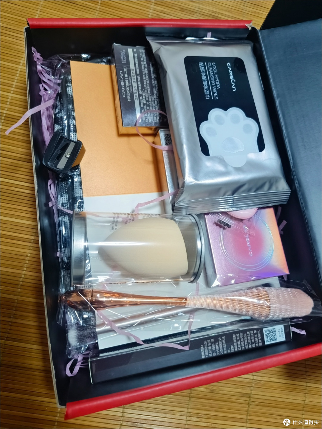 避免向不化妆人群赠送彩妆礼盒