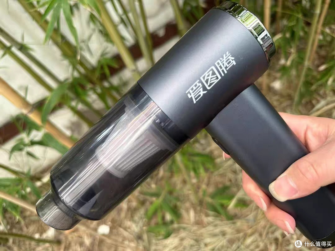 续航抗打不费劲!全车清洁一遍还剩大半电