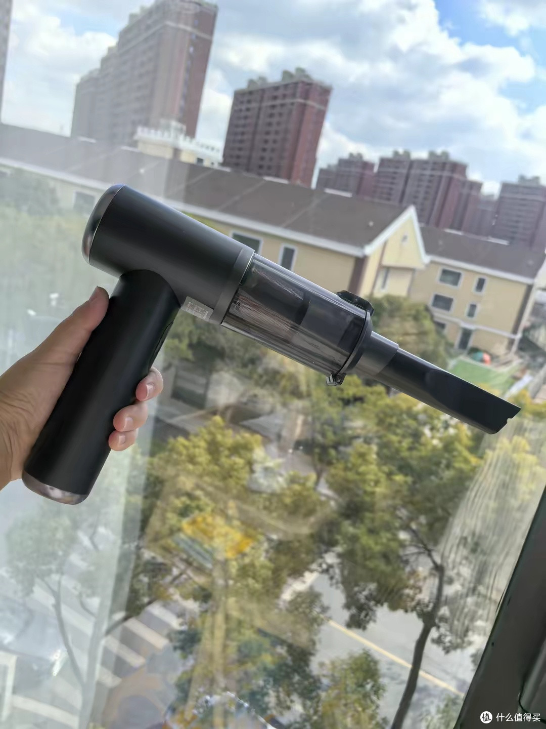 续航抗打不费劲!全车清洁一遍还剩大半电