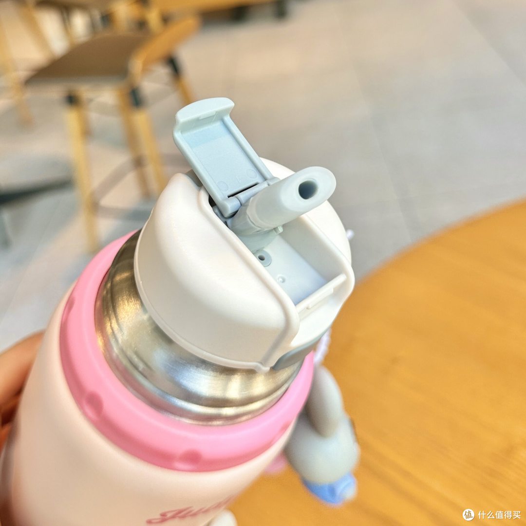 从追着喂水到主动要水,这个迪士尼疯狂动物城保温杯做了什么?
