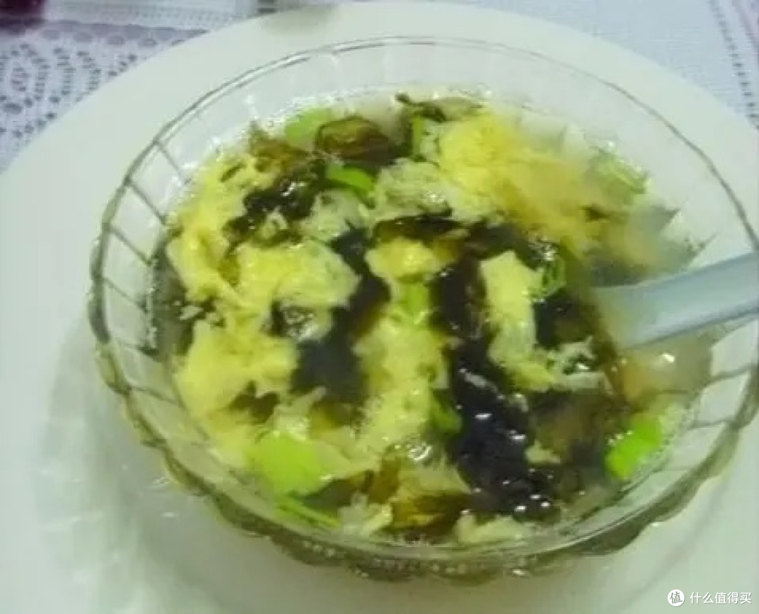 鲜爽一碗紫菜蛋花汤