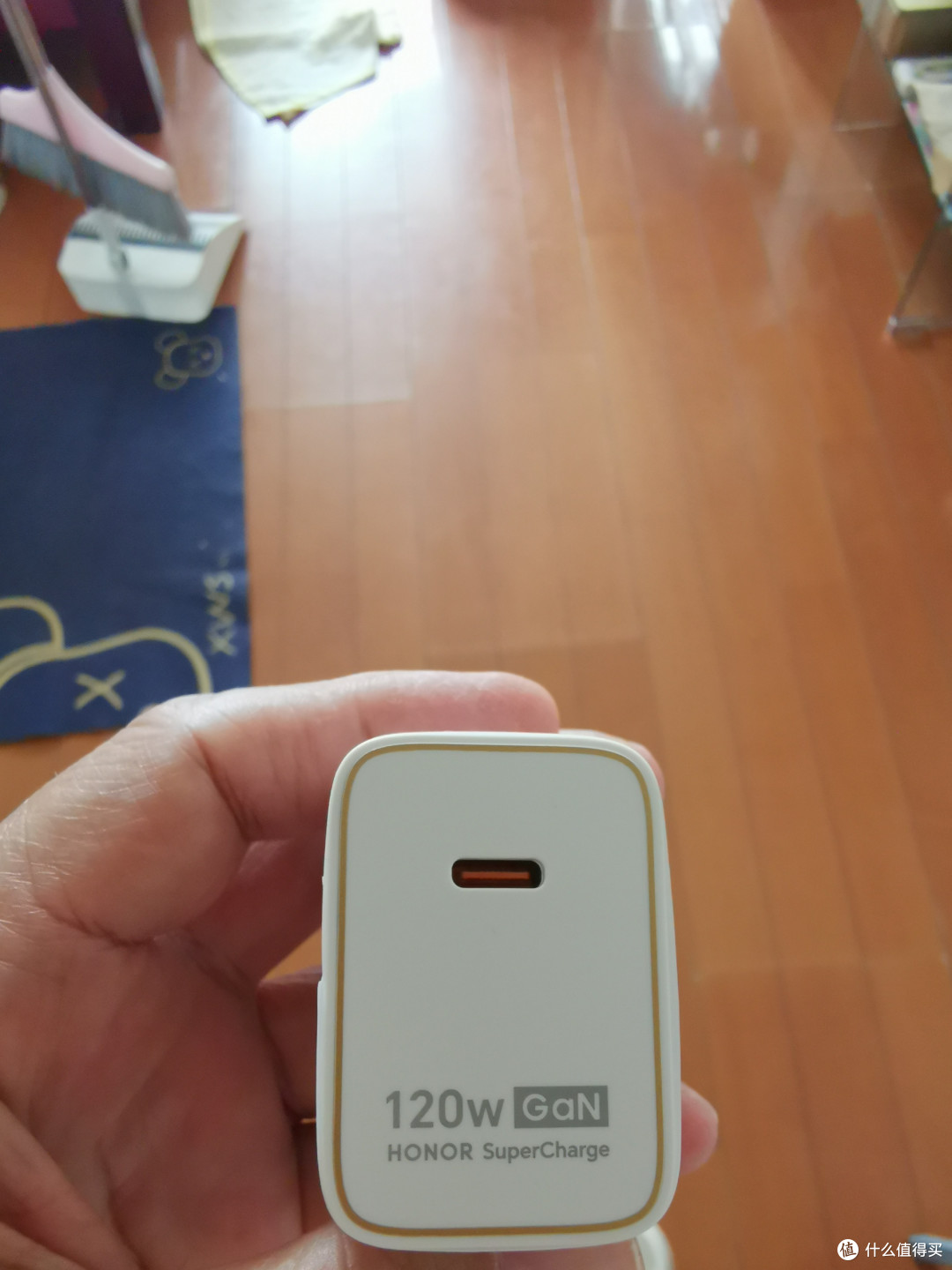 荣耀机器人手机到手，拆箱图片来了