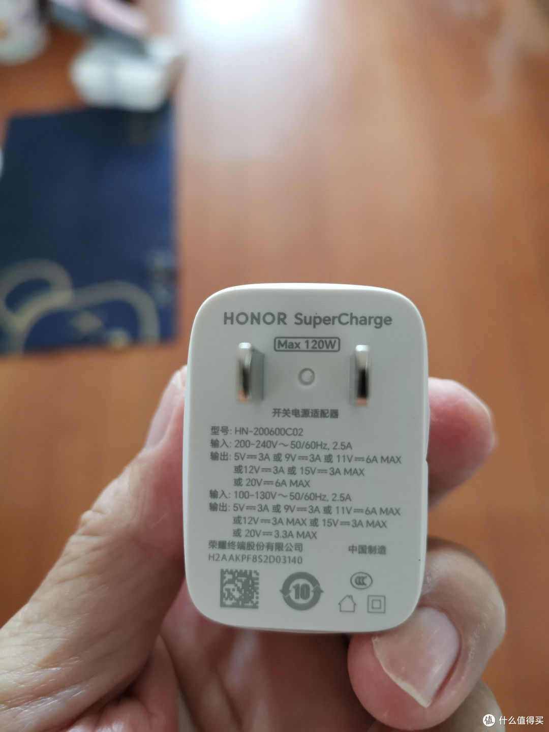 荣耀机器人手机到手，拆箱图片来了