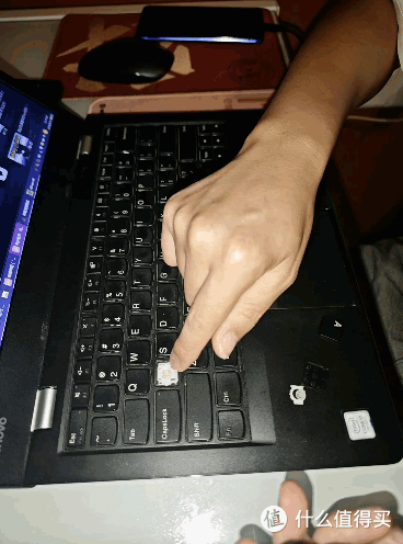 10元搞定，没你想的那么复杂，不断电更换笔记本电脑键盘！