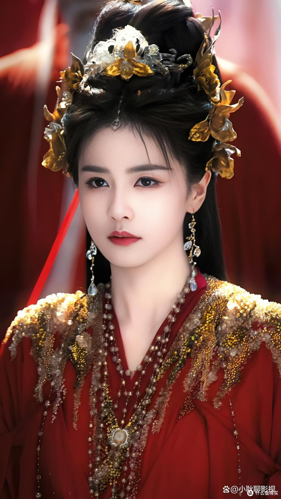 《莫离》中的双向救赎与权谋博弈
