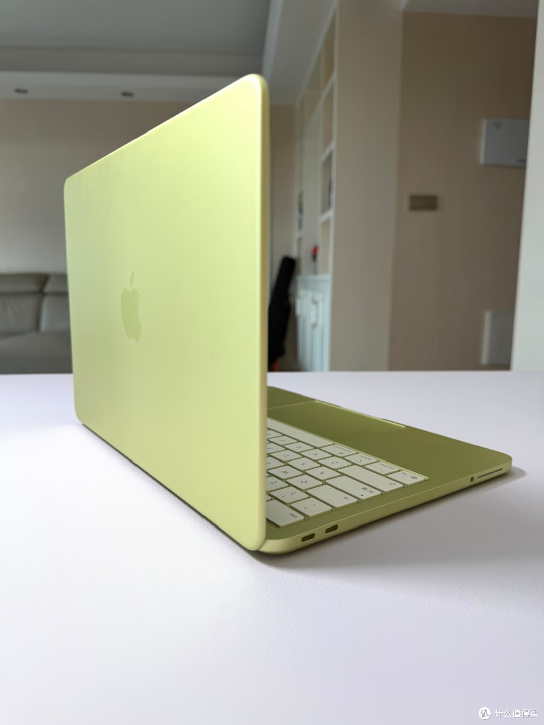 MacBook Neo|大学生开学高颜值轻薄本太戳我💛