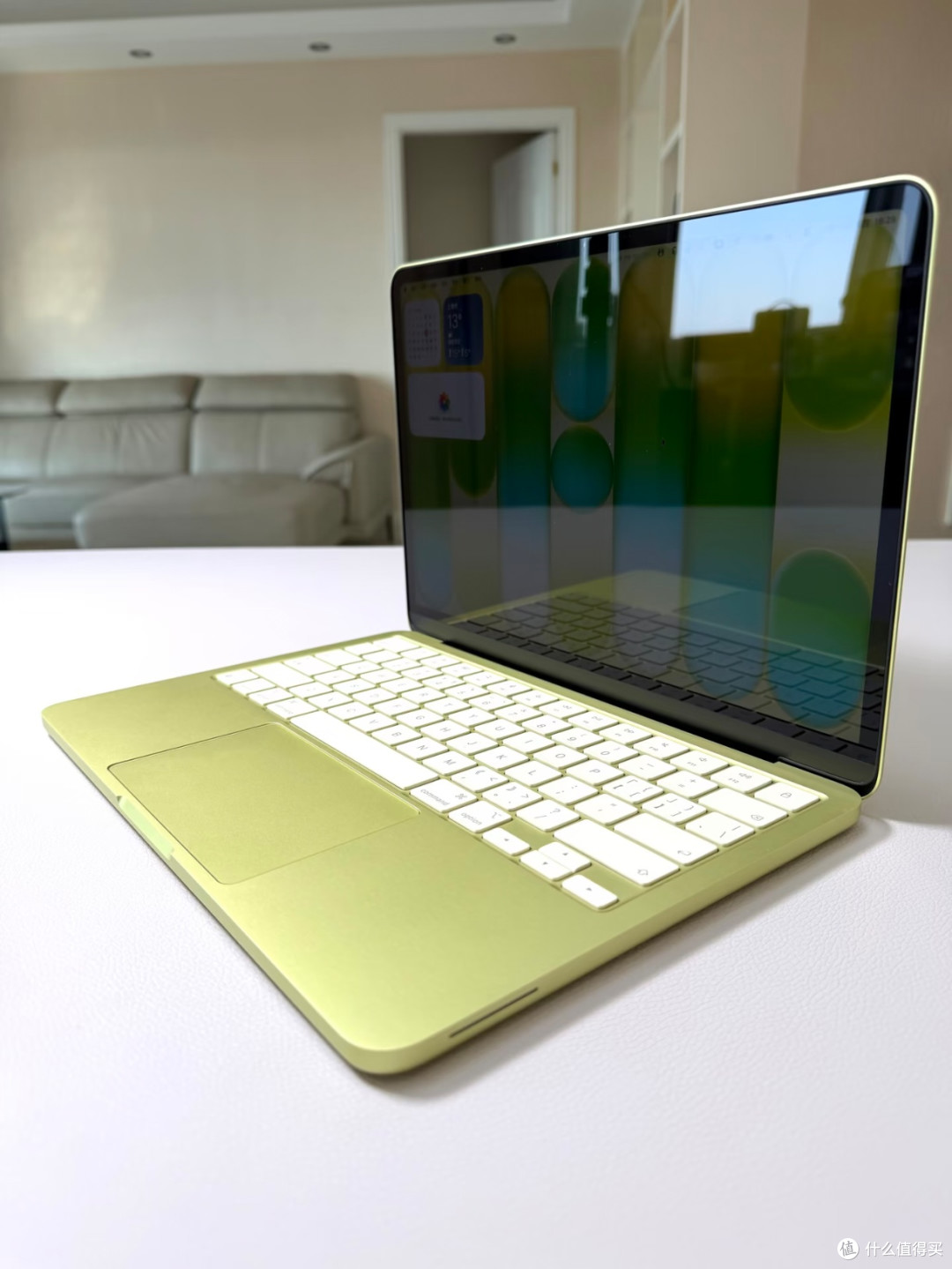 MacBook Neo|大学生开学高颜值轻薄本太戳我💛