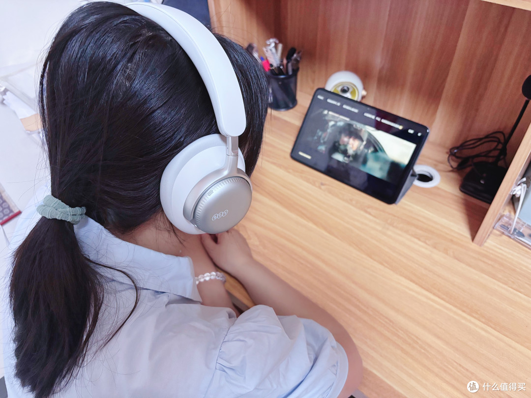 QCY H6 Ultra 开箱:给备课改作业的日子添一份安静