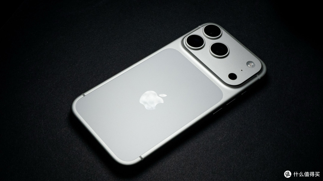 Q2全球手机畅销榜TOP10:iPhone17e排名第七,国产手机无缘前十