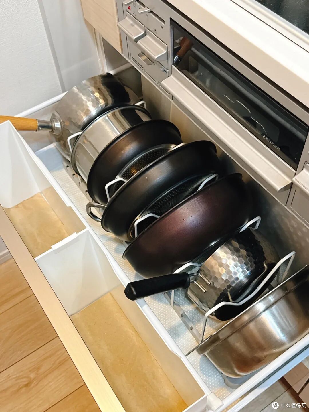 惊呆了:原来「锅具收纳」有这么多方法,我以前怎么就没想到?